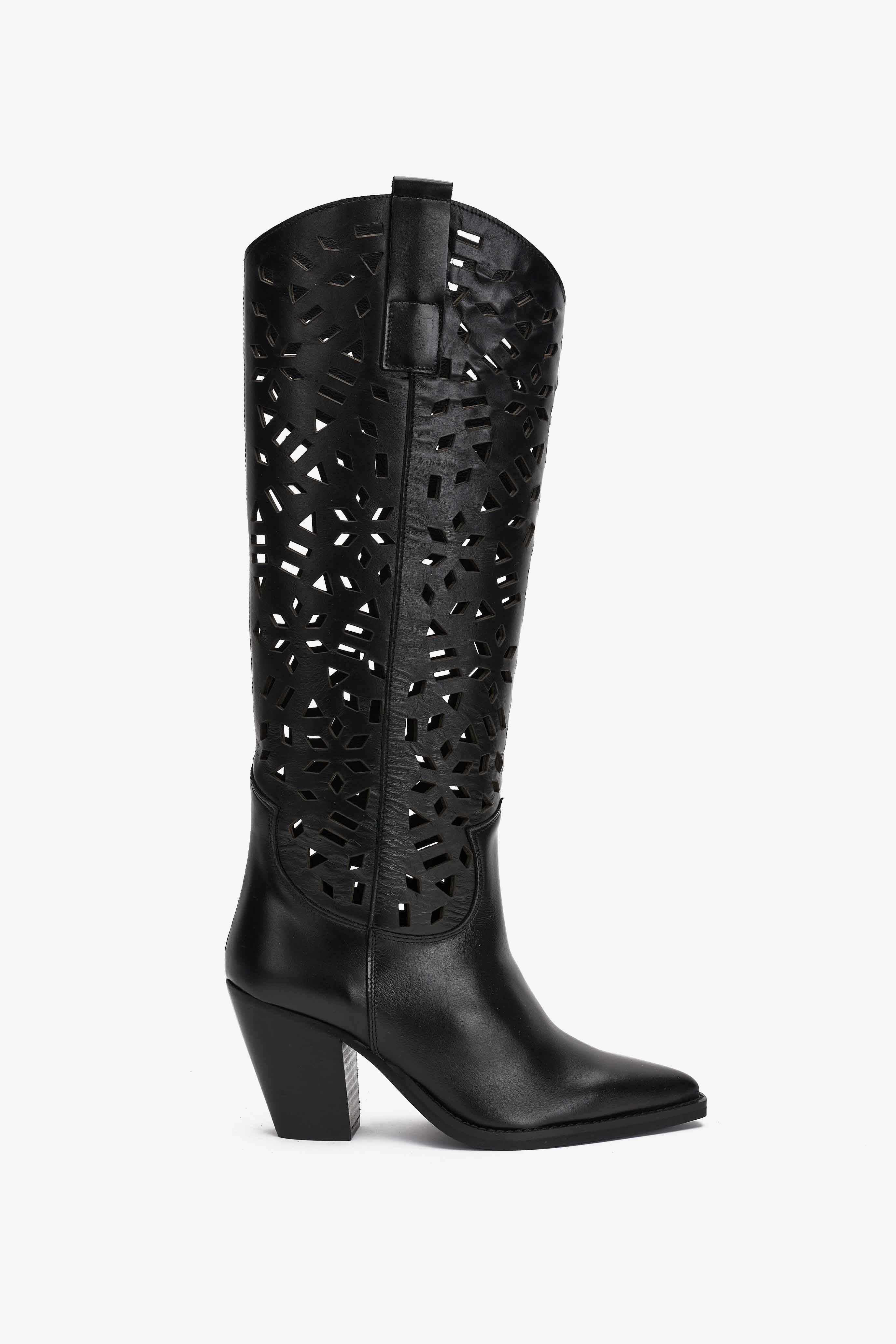 Stivale in Vitello Nero con Gambale Traforato - Arizona