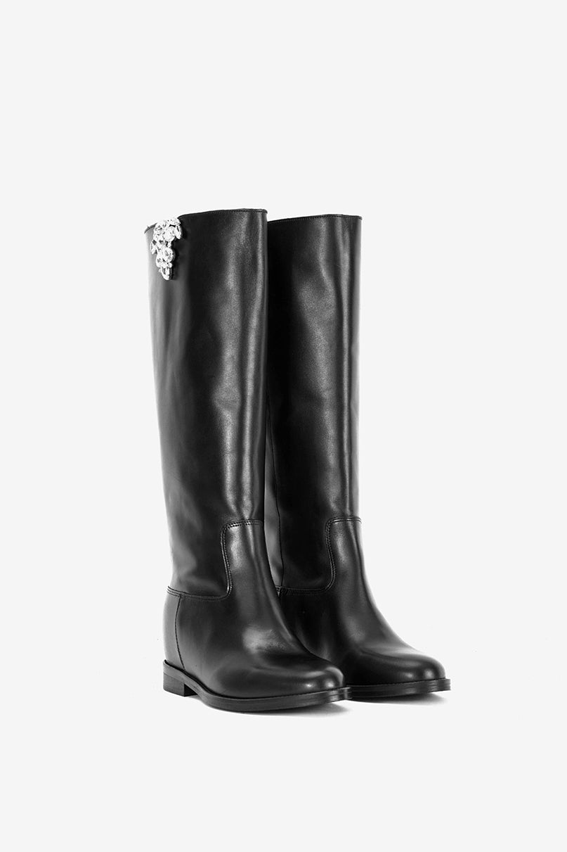 Stivale in Vitello Nero e Accessorio Gioiello con Zeppa Interna - Prestige