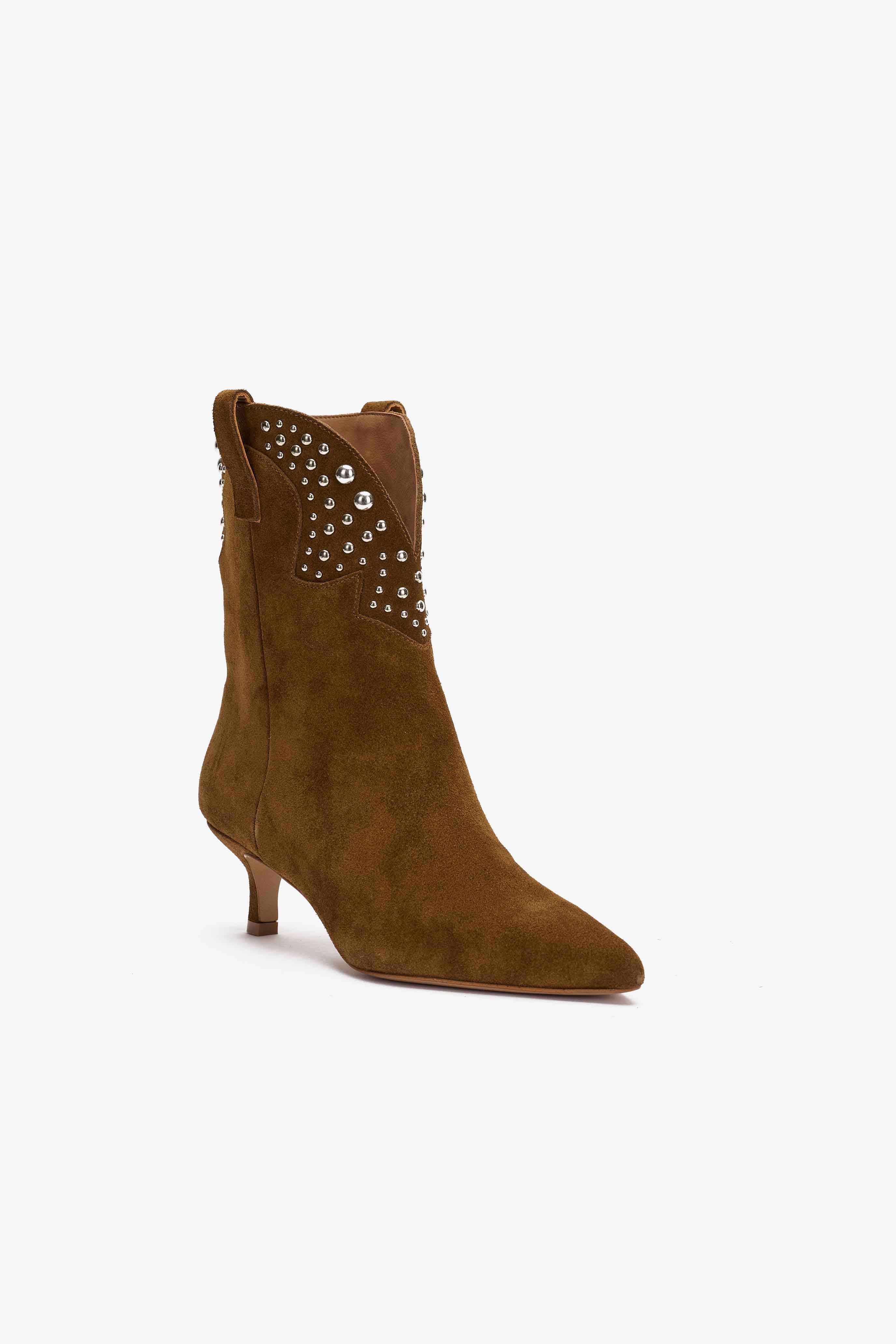 Stivaletto in Camoscio Tabacco con Borchie - Glam
