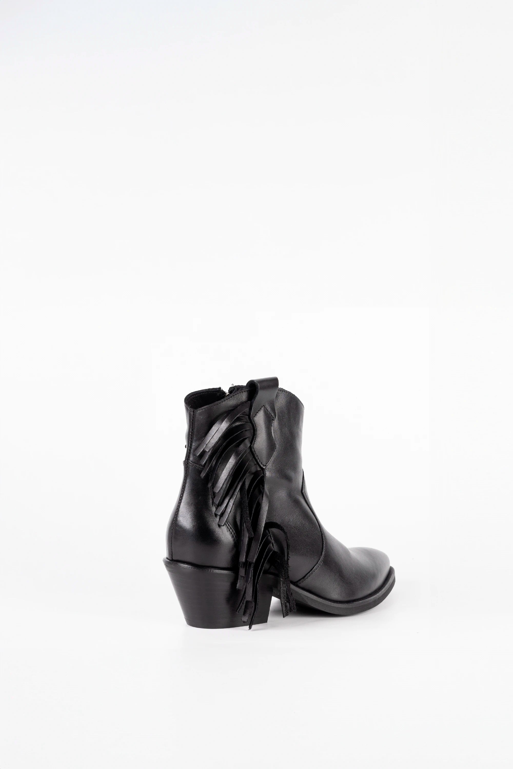 Stivaletti in Vitello Nero con Frange e Zip Laterale - Victoria